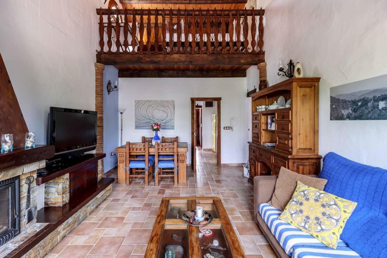 Encantadora Casa Con Piscina Privada Y Chimenea 파둘 외부 사진