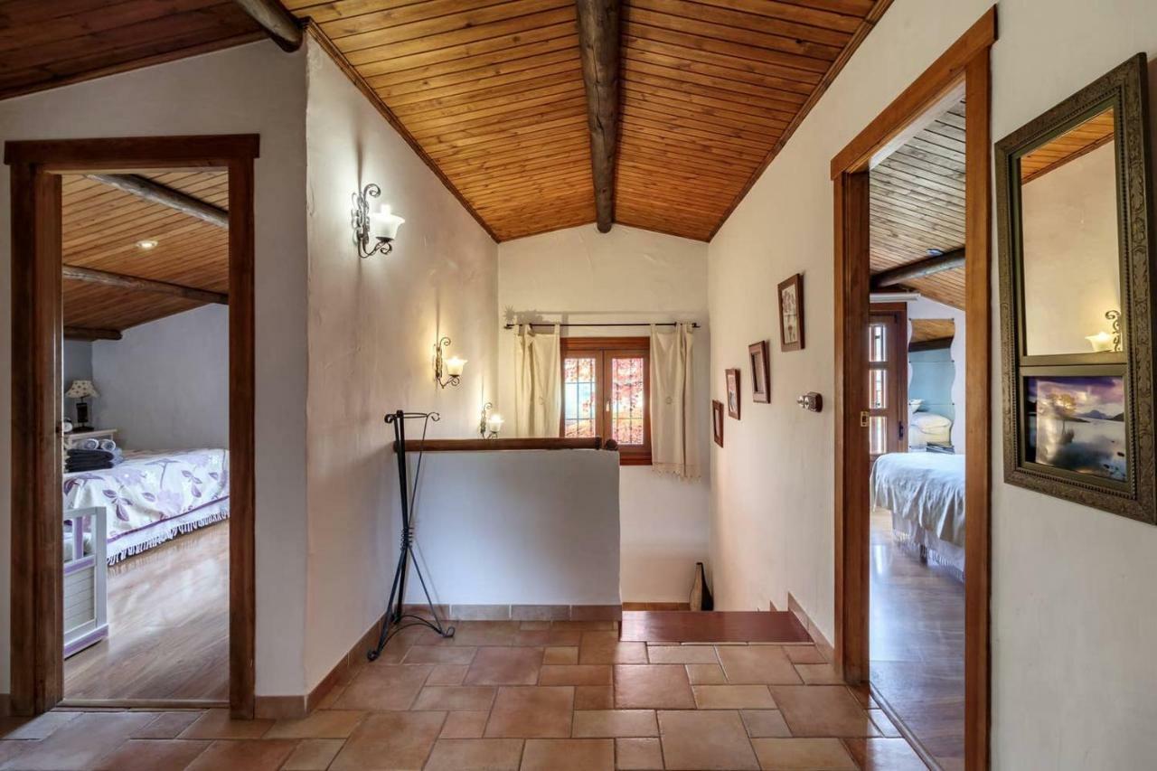 Encantadora Casa Con Piscina Privada Y Chimenea 파둘 외부 사진